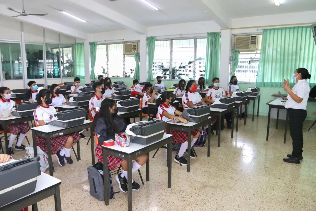 Foto de un salón de clases.