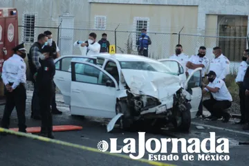Le quisieron ganar el paso al tren en el Trébol: mueren dos y hay un herido