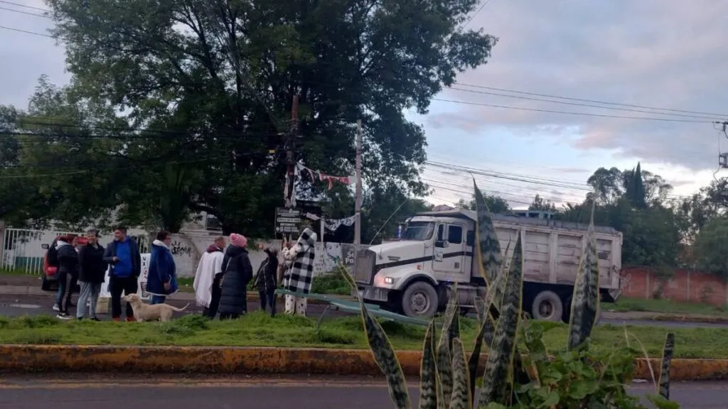 Denuncian retiro de máquinas de hemodiálisis en Hospital de Ixtapaluca