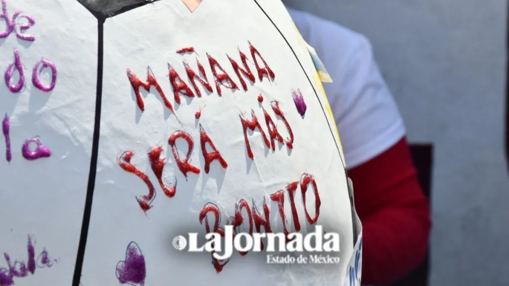 Niños con capacidades diferentes crean “Balón de la Paz” en Neza