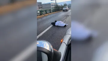 ¡Atención! Reportan objeto tirado sobre carriles centrales de Paseo Tollocan
