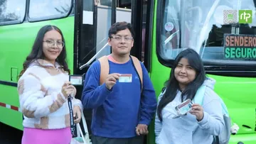 Los horarios y puntos de abordaje deben consultarse en Servicios Escolares de cada plantel.