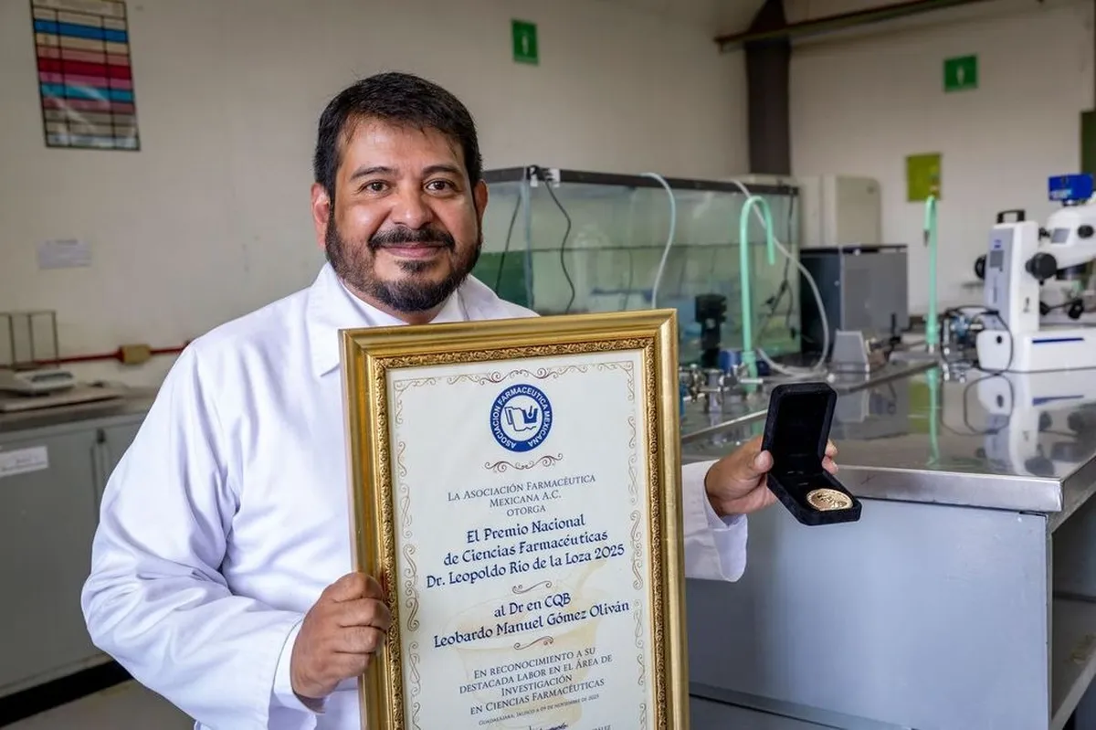 Investigador de la UAEMéx gana el Premio Nacional de Ciencias Farmacéuticas 2025