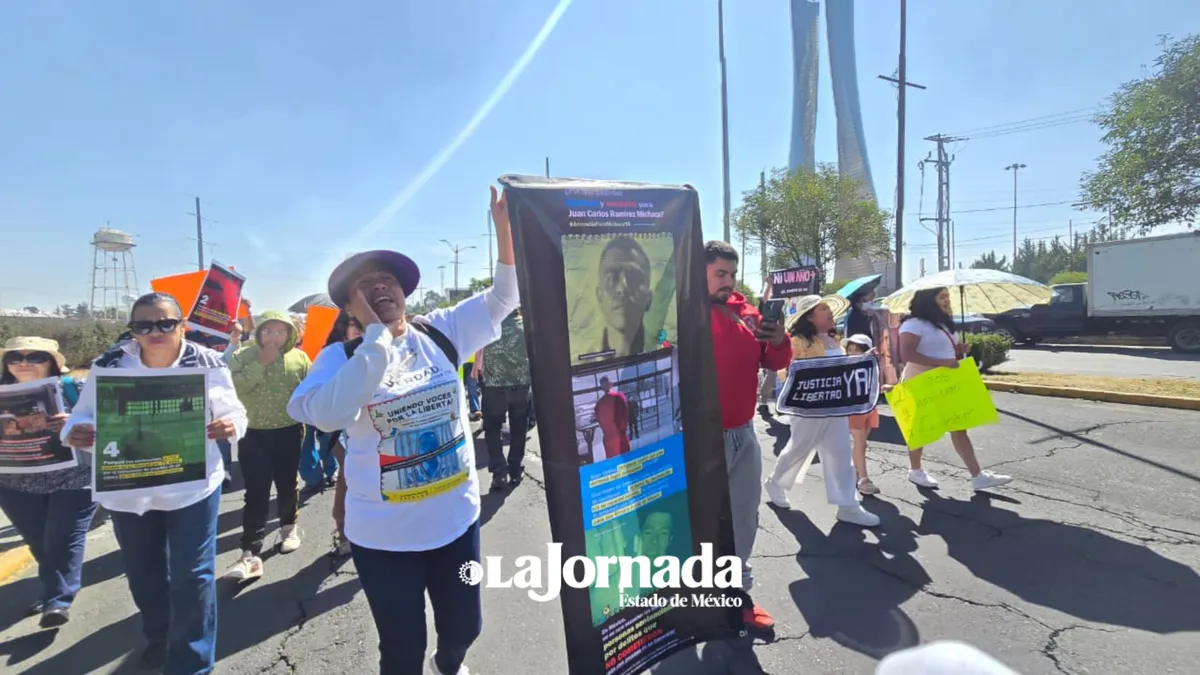 Marchan en Toluca para exigir libertad de Juan Carlos Ramírez Michaca