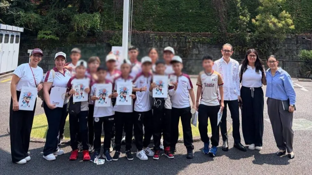 Niños toluqueños cumplen sueño de jugar futbol en Japón