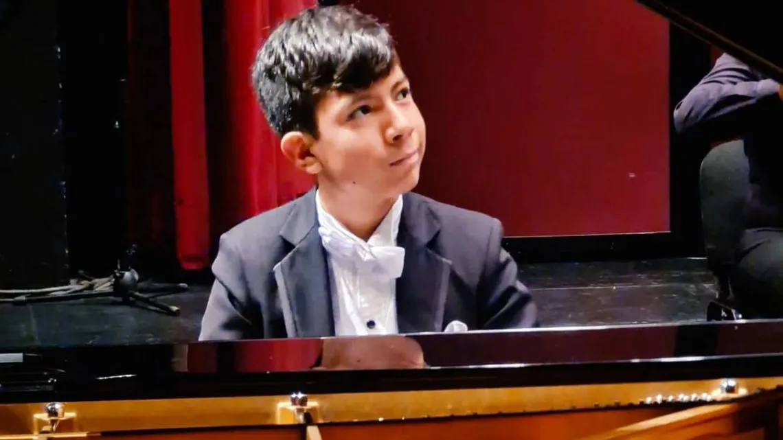 Leo Miranda, niño de 12 años que debutó como solista con la Orquesta Filarmónica Mexiquense