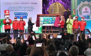 Semarnat y Lotería Nacional presentan billete que difunde el Día Mundial del Medio Ambiente con el mensaje “México juega limpio”
