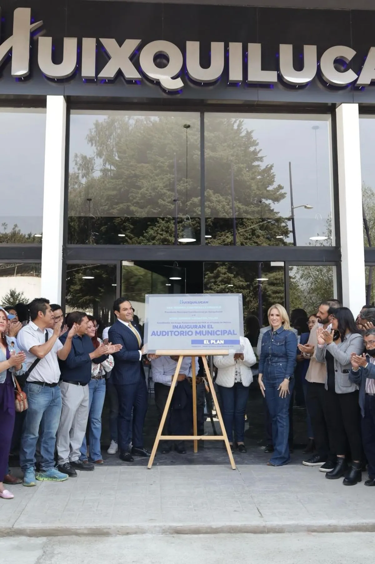 Huixquilucan: Inaugura Romina Contreras nuevo teatro 