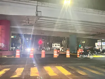 Toluca: Bloqueo en Tollocan por venta de juguetes en el Mercado Juárez