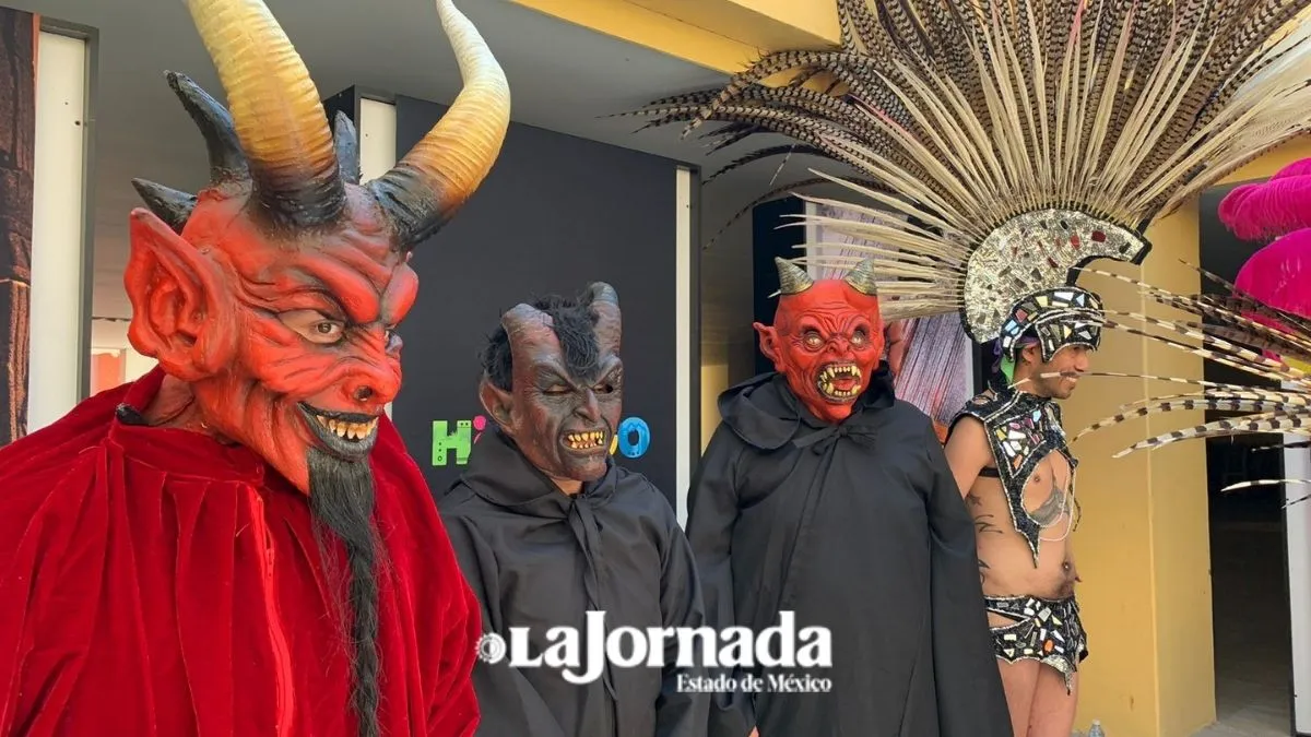 Danzantes de Teotihuacán van al Carnaval de Hidalgo
