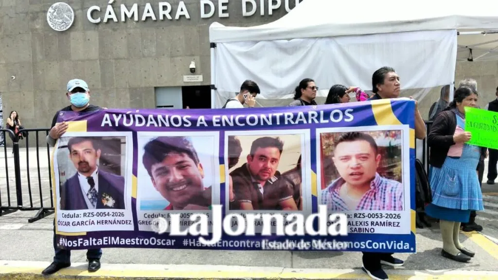 Familiares de desaparecidos en Sinaloa trasladan su manifestación a la Cámara de Diputados