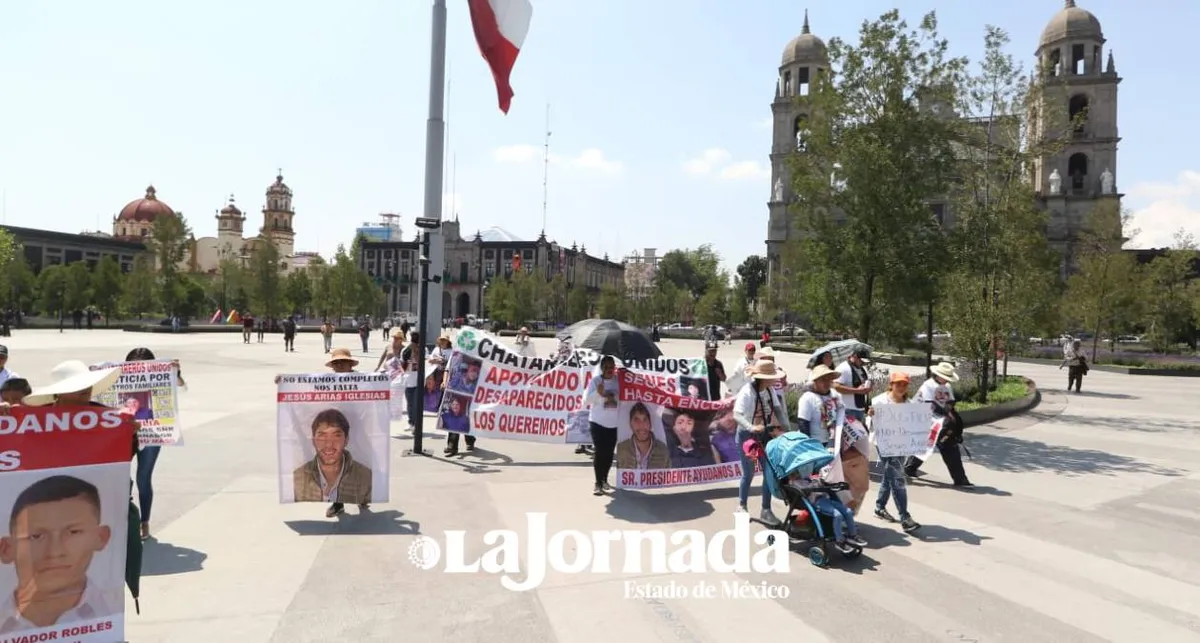 Toluca: Recuerdan a víctimas de desaparición y feminicidio en plaza cívica