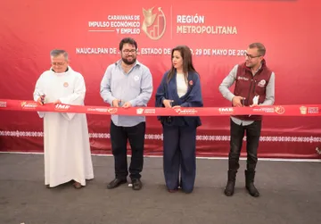 Asiste alcalde Isaac Montoya junto con la secretaria Laura González a las caravanas de impulso económico y empleo