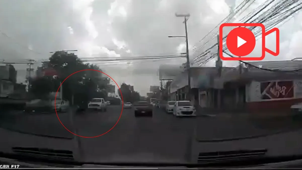 Camioneta arrastra a motociclista tras atropellarlo en Tultitlán; difunden VIDEO