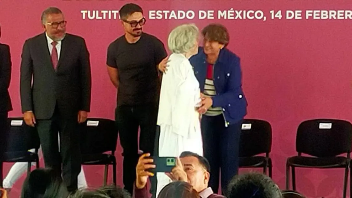Delfina Gómez inaugura “El Ágora de la Biblioteca Elena Poniatowska”