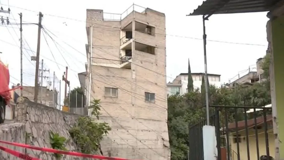Se revisa las condiciones físicas y jurídicas del edificio en peligro de desplomarse en Naucalpan