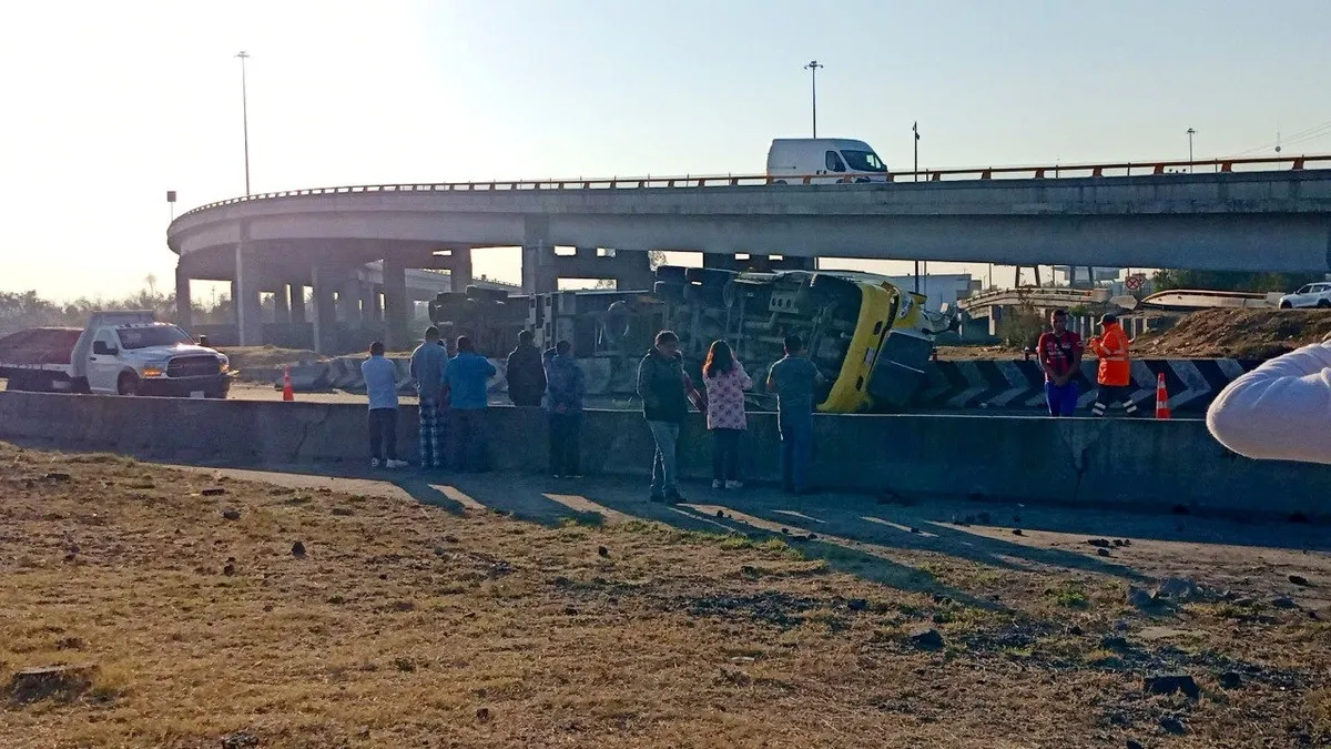 El accidente provocó un caos vehicular y cortes a la circulación.
