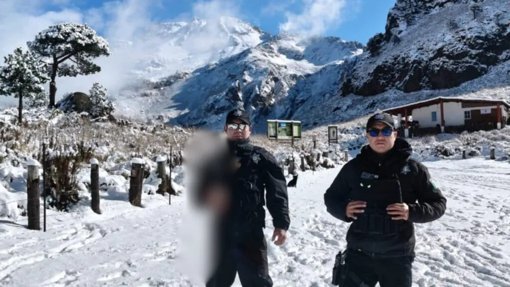 Nevadas cubren volcanes del Edomex en plena primavera; Nevado de Toluca permanece cerrado