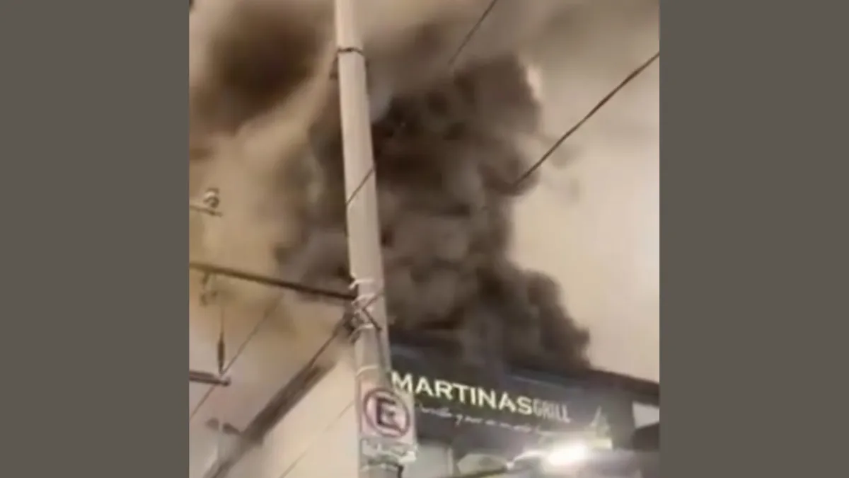 [VIDEO] Incendio arrasa edificio en Echegaray, Naucalpan