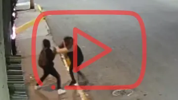 [VIDEO] Joven enfrenta a asaltantes y frustra robo en Nicolás Romero