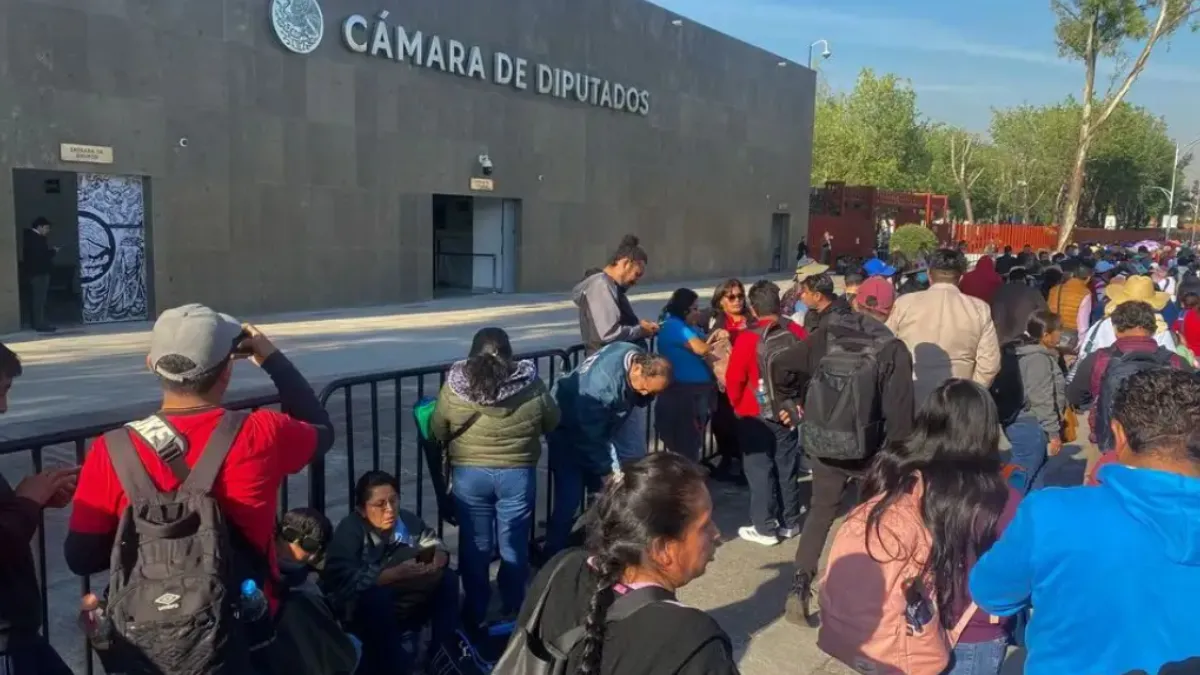 La marcha y paro de 72 horas de la CNTE se lleva a cabo, a pesar de los cuatro acuerdos que ayer asumió con ellos la presidenta Claudia Sheinbaum.
