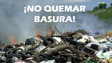 Las autoridades municipales subrayaron que la incineración de materiales como plásticos, PET, latas o medicamentos libera sustancias tóxicas que deterioran la calidad del aire.