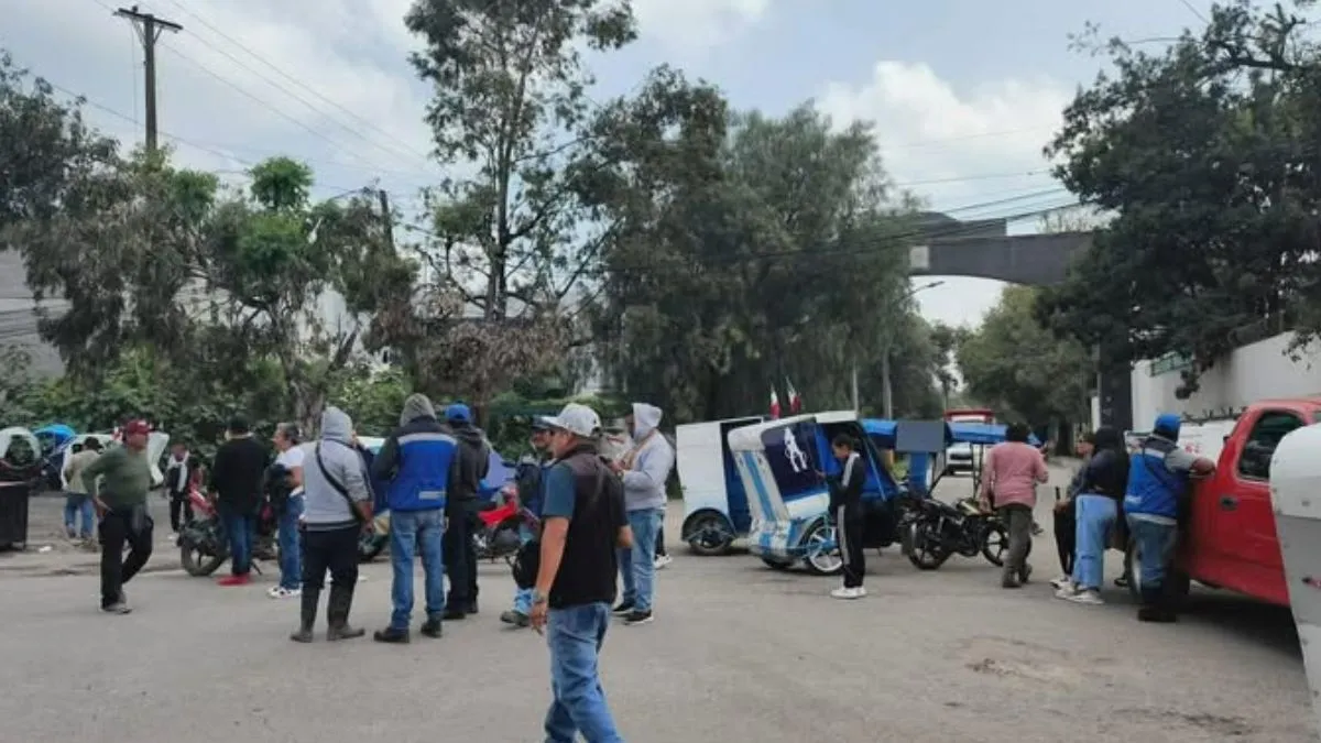 Habitantes de San Lorenzo bloquean la carretera Cuautitlán-Tlalnepantla