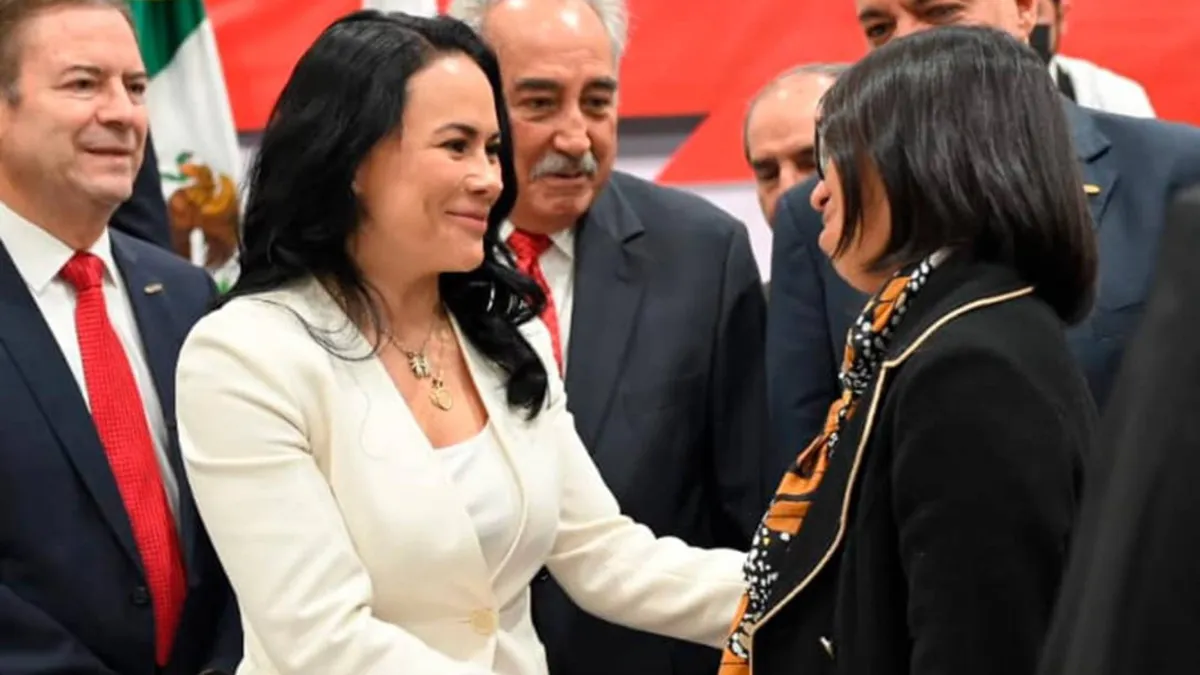 Video: Alejandra del Moral se registra como candidata por la coalición “Va por el Estado de México”