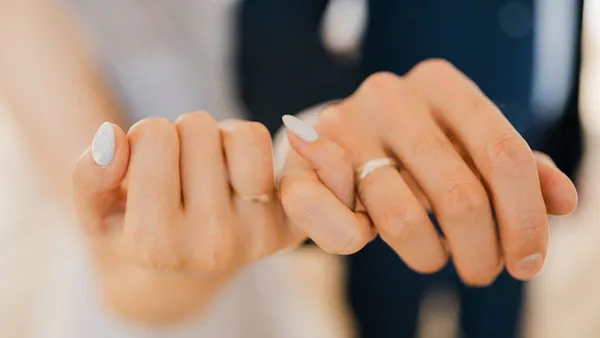 La idea es que ahora los matrimonios puedan celebrarse por un periodo definido de entre dos y cinco años.