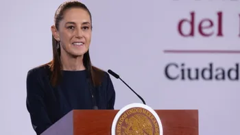Tras el ataque en secundaria de Torreón, Sheinbaum anunció un decreto para que plataformas detecten, reporten y retiren contenidos violentos.