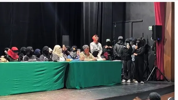 UAEMéx: Patricia Zarza se reúne con Enjambre Estudiantil Unificado