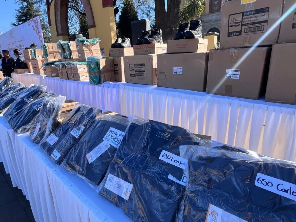 Miguel Ángel Ramírez entregó equipamiento a servidores públicos