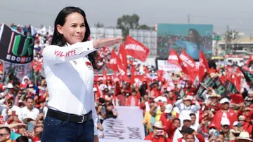 alejandra-del-moral-rinde-protesta-como-precandidata