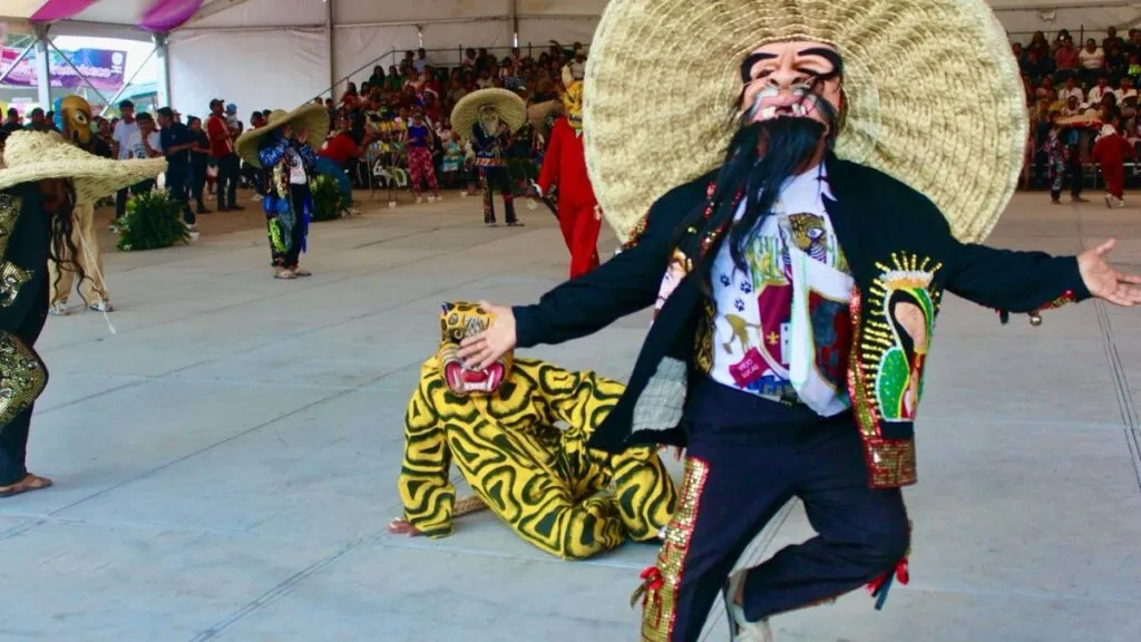 Tepetlaoxtoc: Alistan Festival de Danzas “Azcaxuch”