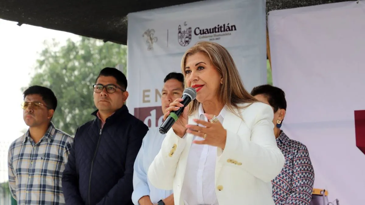 Juanita Carrillo entrega pavimentación con concreto hidráulico en Cuautitlán