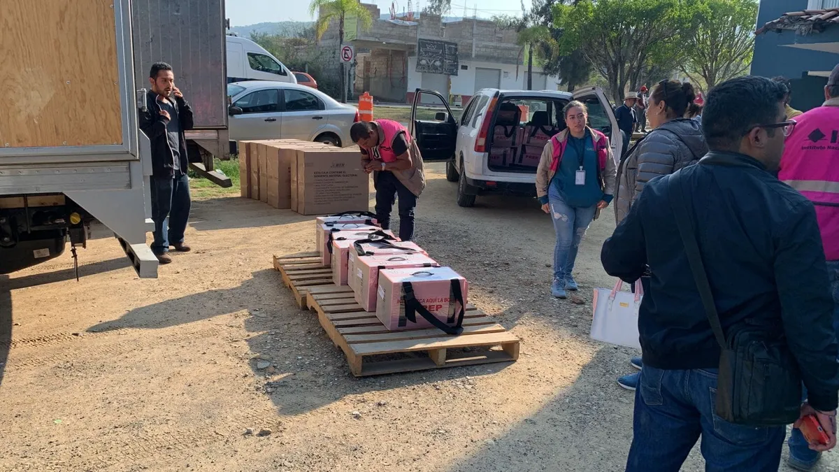 IEEM continúa con la entrega de los paquetes electorales