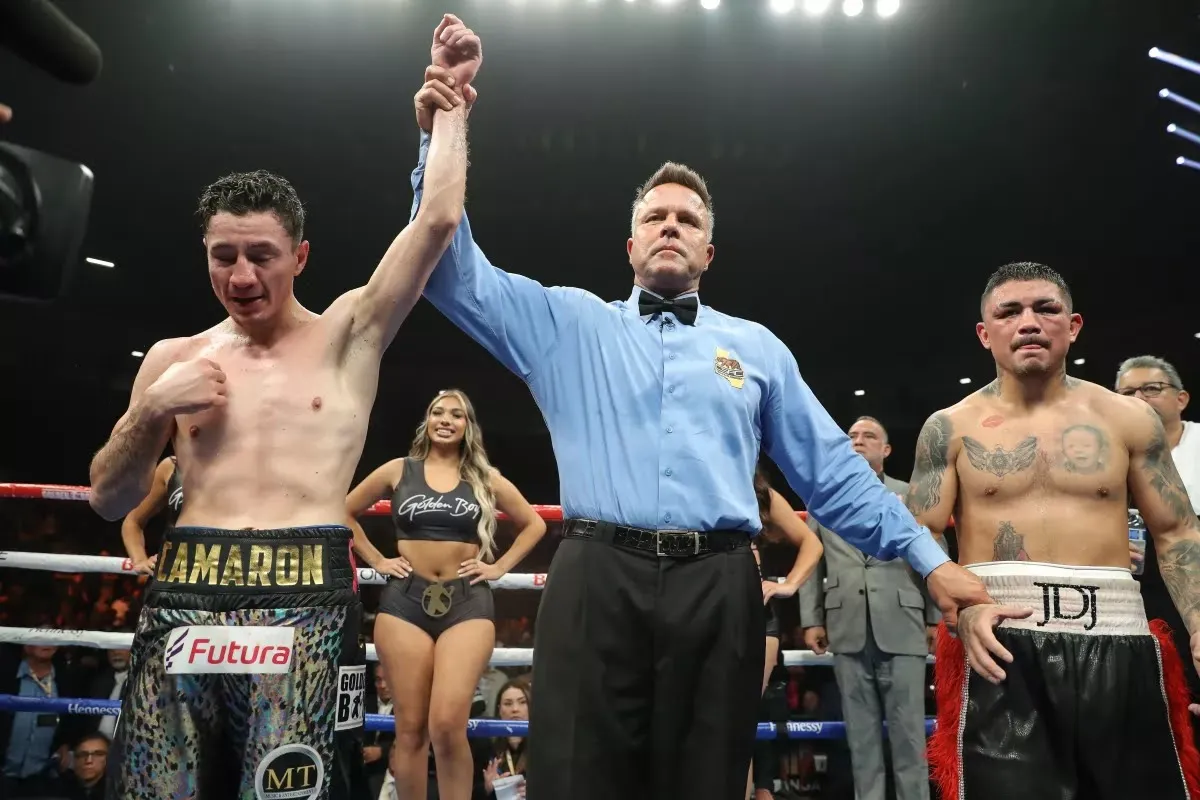 William “Camarón” Zepeda mantiene el invicto ante ex campeón mundial
