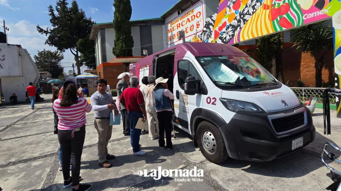 Unidad Móvil de expedición de licencias en Toluca