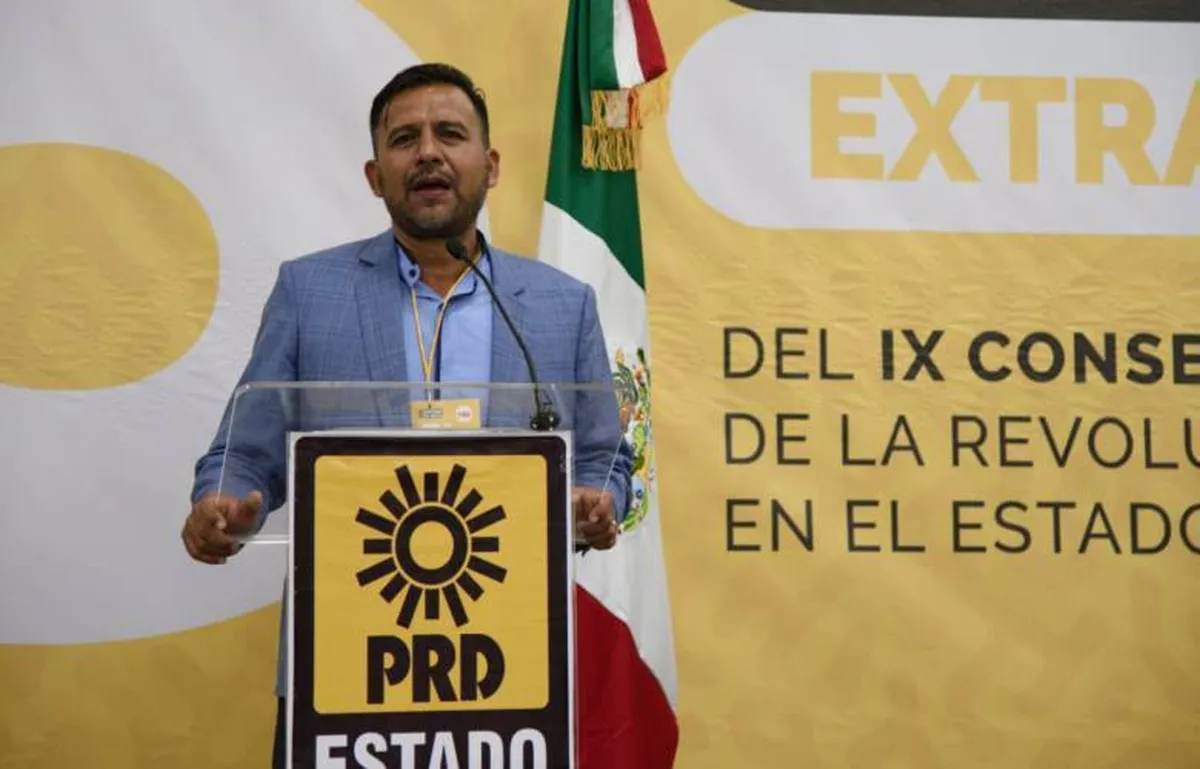 Restituyen a dirigencia despuesta del PRD