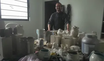 Iván Hernández, ceramista: de la industria a una vida moldeada por el arte y la comunidad