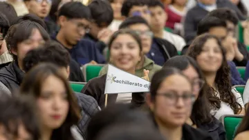La nueva modalidad busca ampliar el acceso a la educación media superior en el Estado de México.