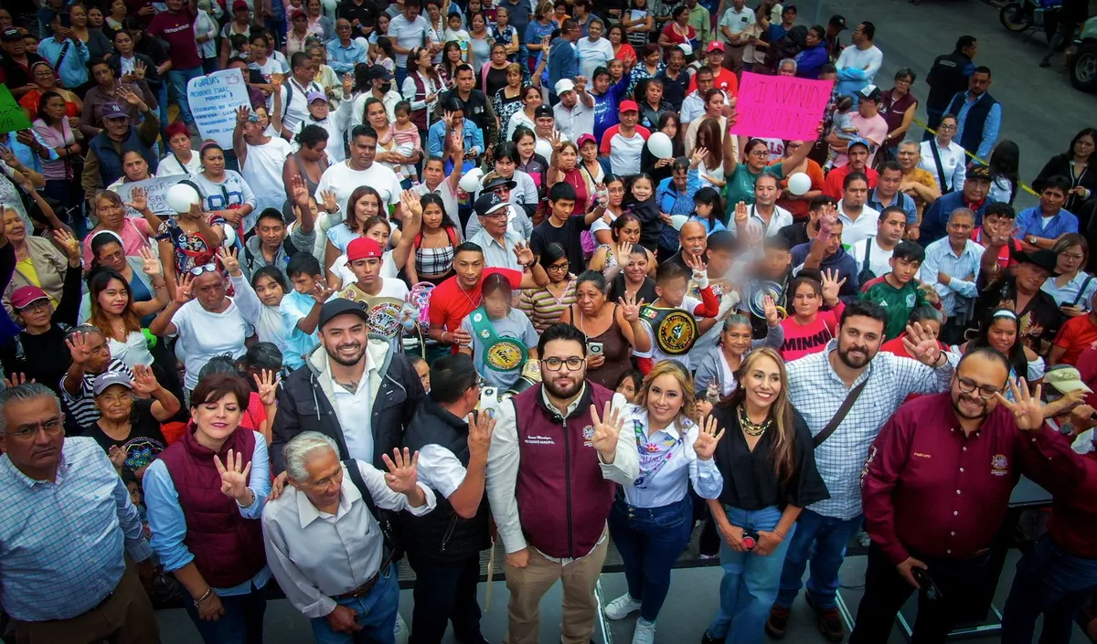 Obra pública en Naucalpan avanza, Isaac Montoya da banderazo a labores de rehabilitación integral en calle de la Mancha I