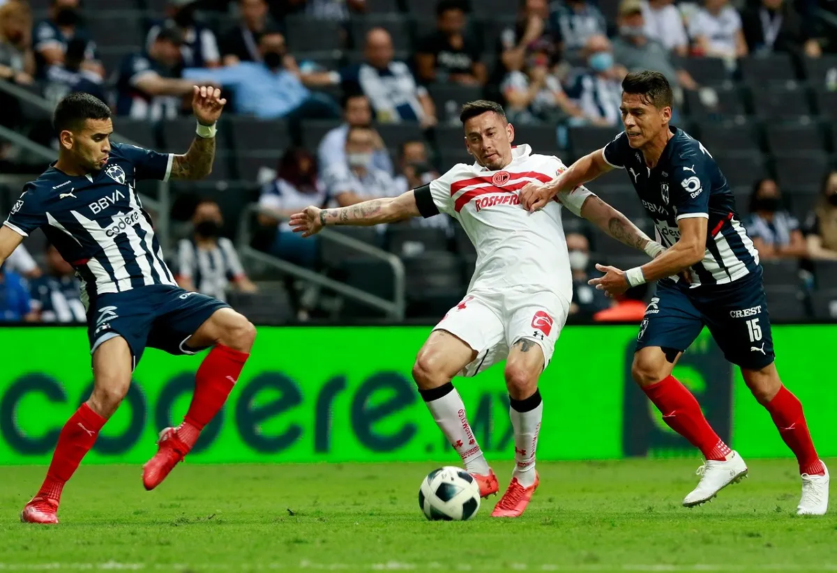 Elogia Javier Aguirre a Ruben Sambueza