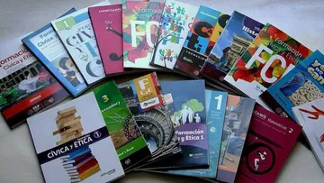 Respalda Morena libros de texto de la SEP