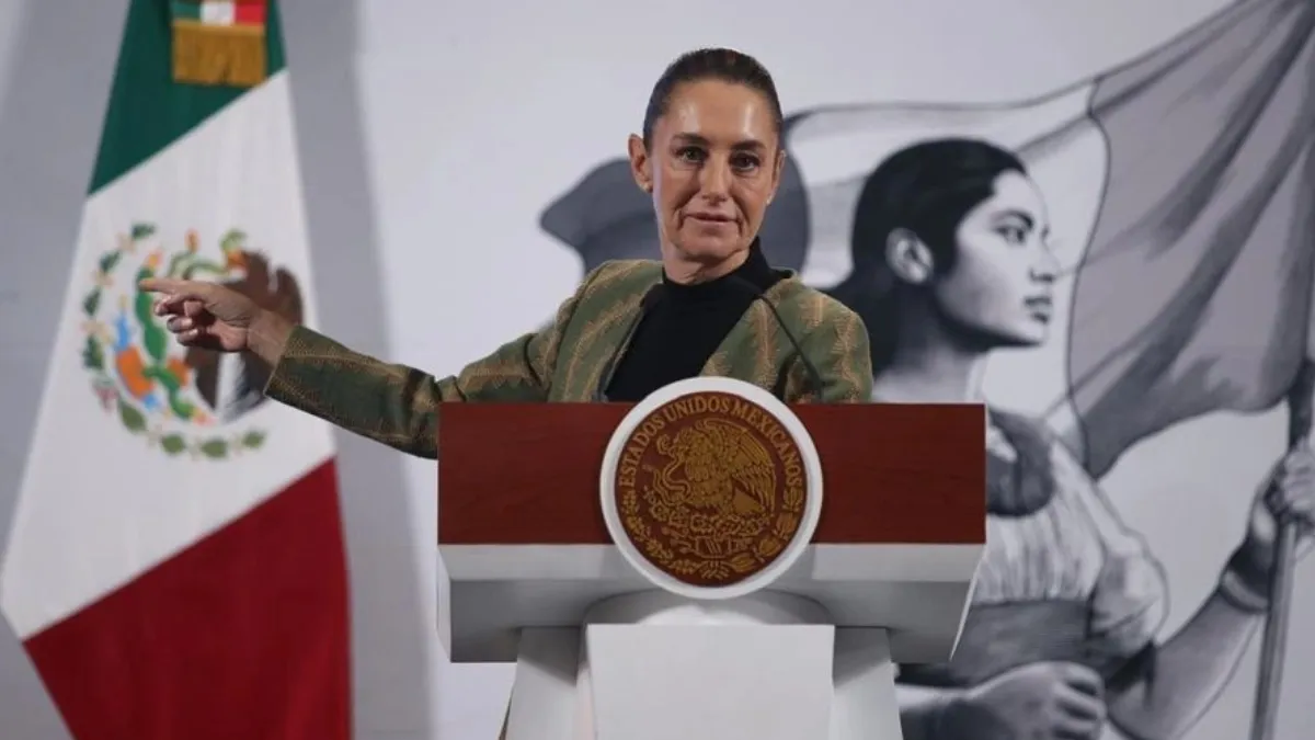 La presidenta Claudia Sheinbaum durante su conferencia matutina en Palacio Nacional.