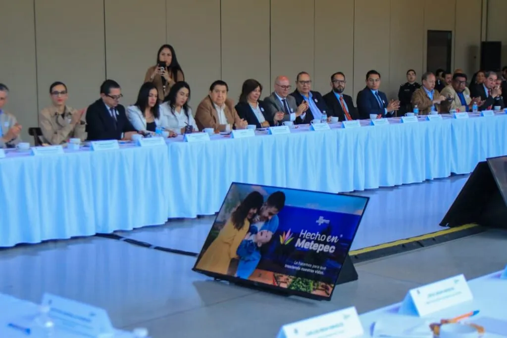 Empresarios y ayuntamiento impulsan crecimiento y competitividad de Metepec