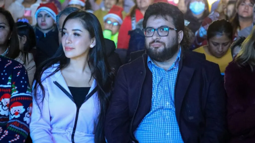Más de 4 mil naucalpenses disfrutan de una noche mágica, del encendido del árbol navideño y fuegos artificiales