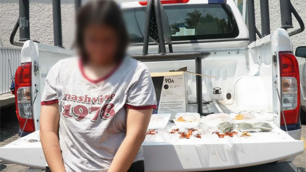 Mujer vendía postres de marihuana en una preparatoria de Ecatepec