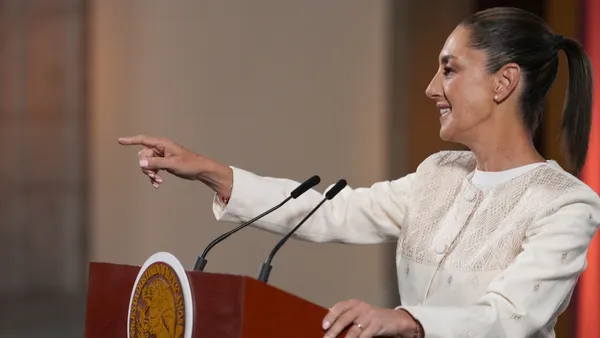 A través de sus redes sociales, Sheinbaum Pardo señaló que “El día de ayer tuvimos una llamada con el presidente Trump".