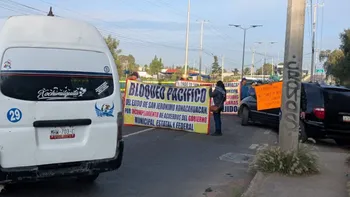 La protesta frena el paso de vehículos, por lo que se recomienda tomar vías alternas y anticipar los tiempos de traslado.